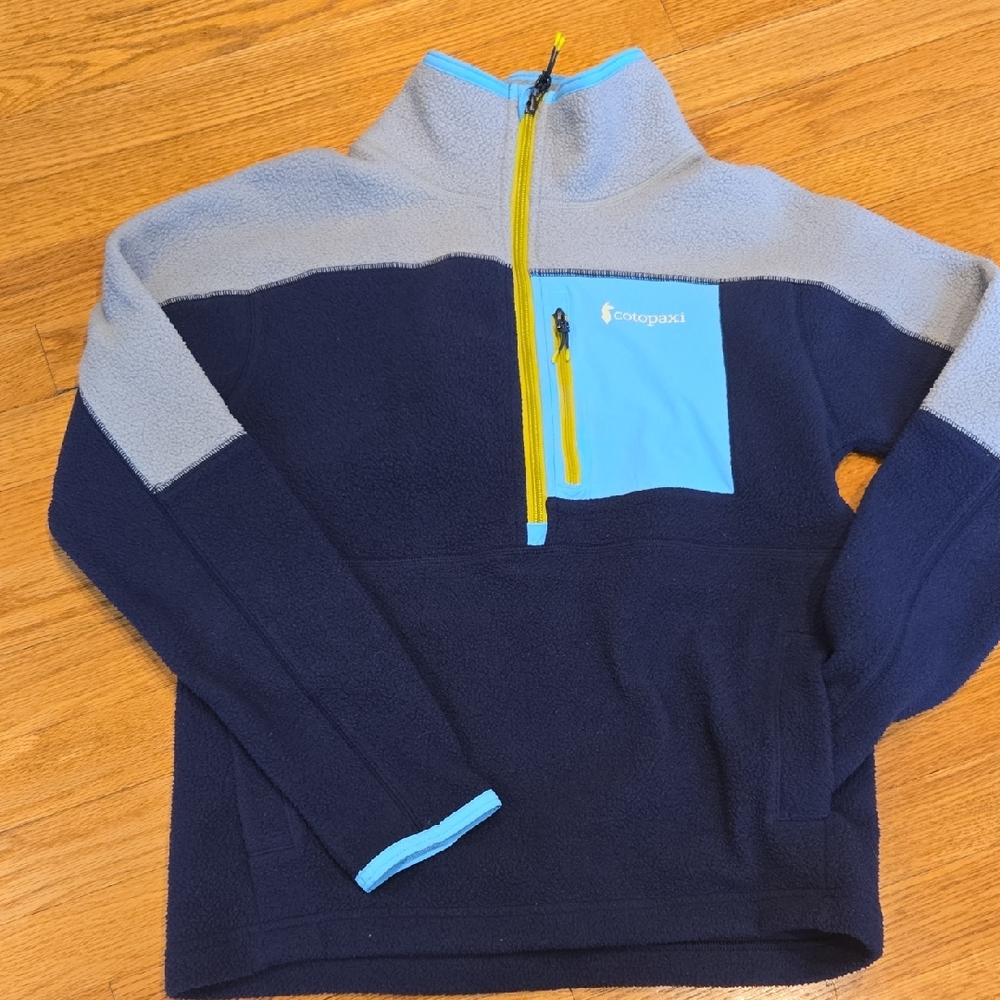 Cotopaxi Navy and Light Gray Fleece Jacket